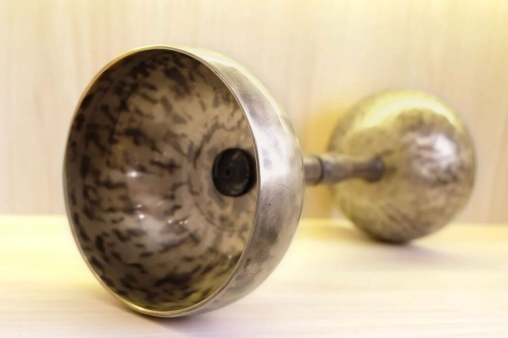 Double hand bowl 2