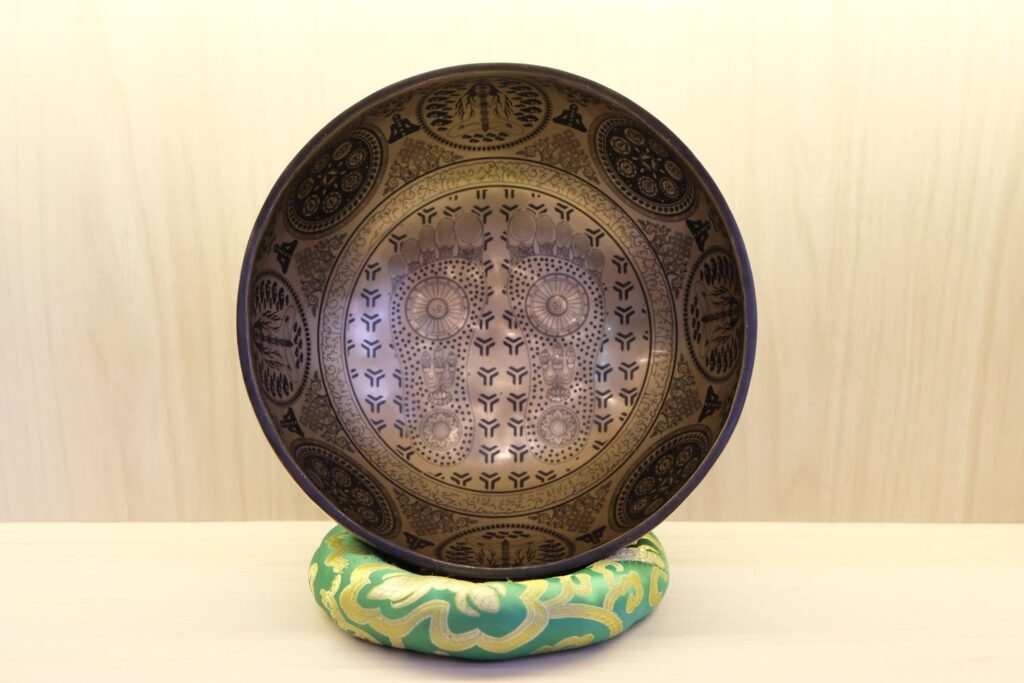 buddha-footprint-bowl-inside