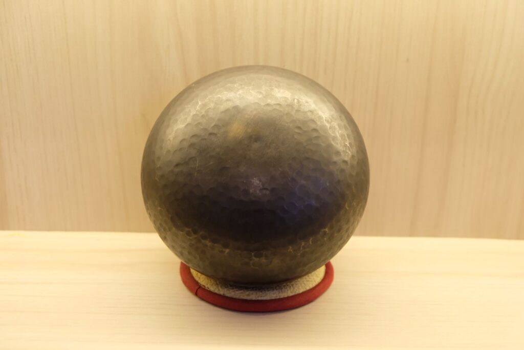hammered-black-bowl-bottom