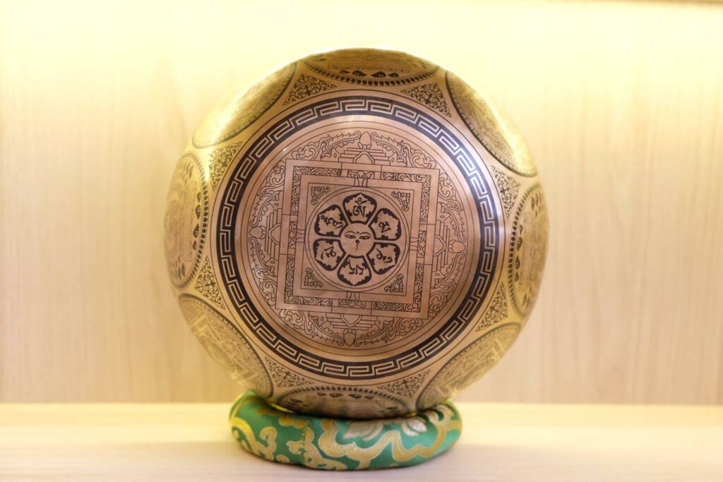 mandala-buddha-bowl-bottom